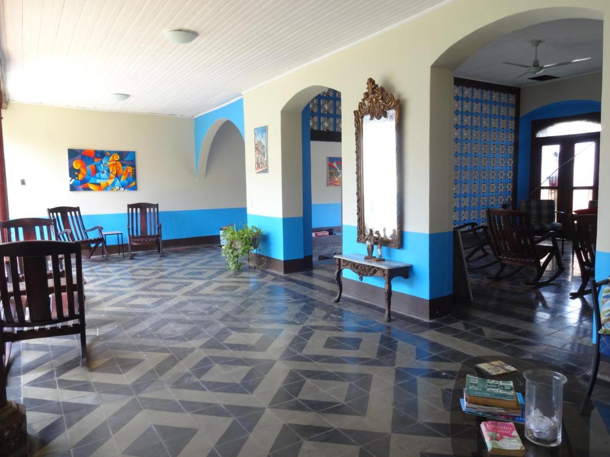 Harvest House Nicaragua Hotel Leon Exterior photo