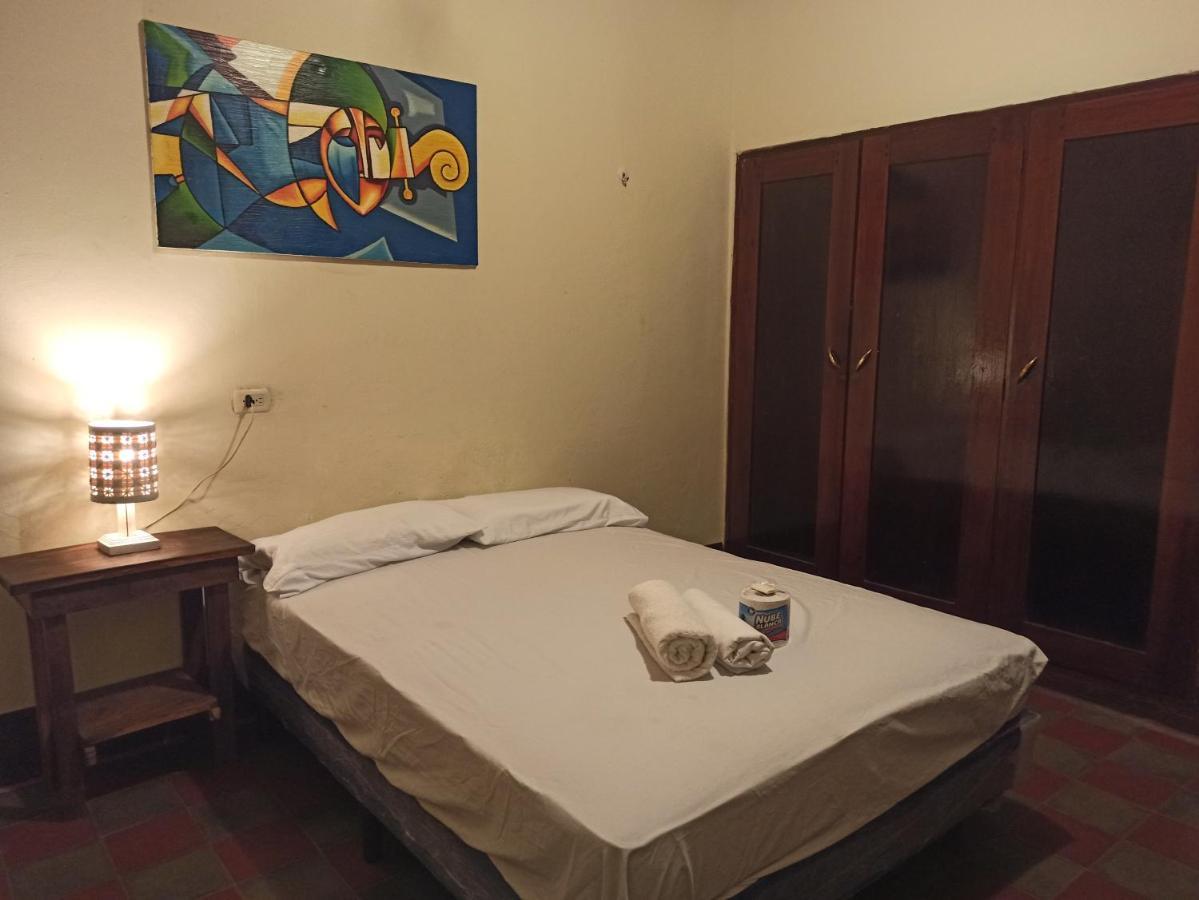 Harvest House Nicaragua Hotel Leon Exterior photo