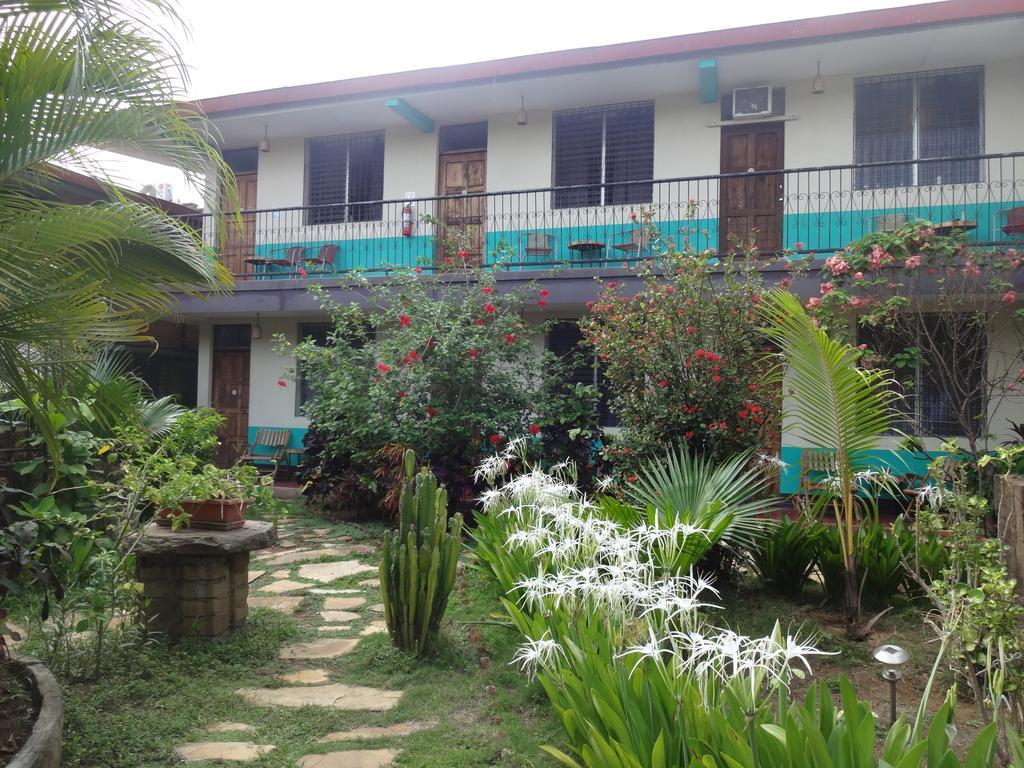 Harvest House Nicaragua Hotel Leon Exterior photo