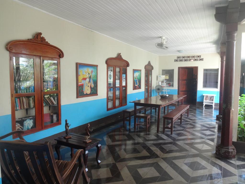 Harvest House Nicaragua Hotel Leon Exterior photo